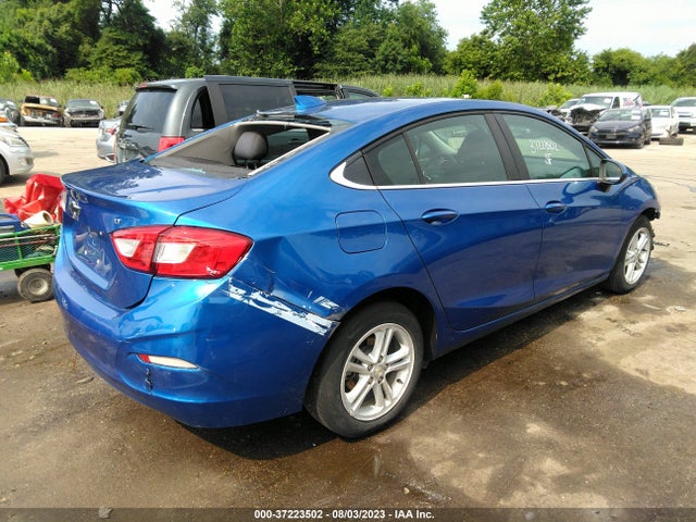 Chevrolet CRUZE LT 2018 1G1BE5SM0J7224829 Image 4
