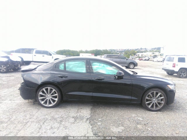 2021 Volvo S60, VIN: 7JR102TZ3MG113448