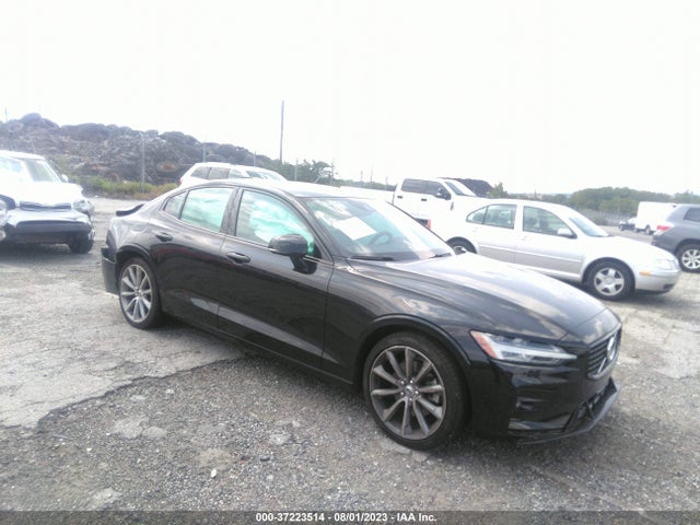 2021 Volvo S60, VIN: 7JR102TZ3MG113448
