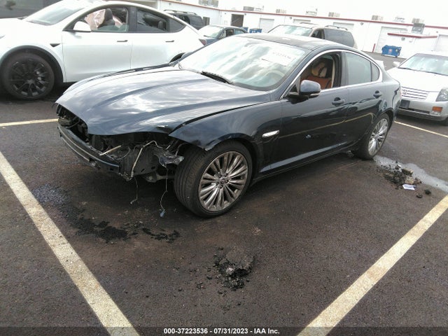 2012 JAGUAR XF SAJWA0HBXCLS53909 Photo 1