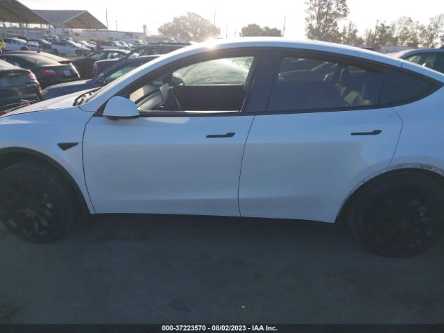 7SAYGDEE1NF447359 Tesla Model Y Long Range
