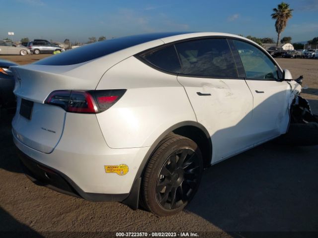 7SAYGDEE1NF447359 Tesla Model Y Long Range