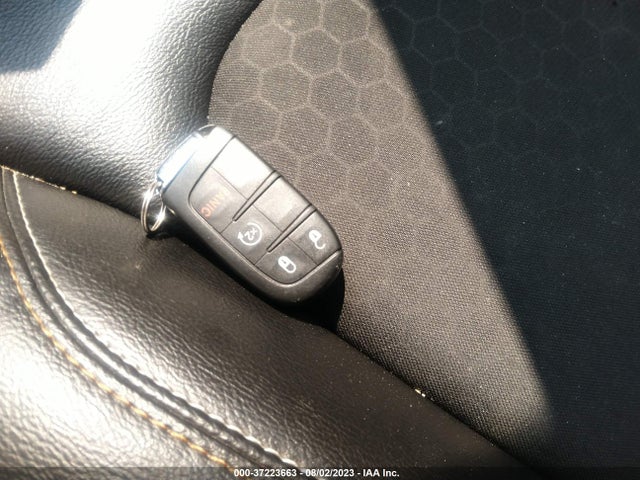 3C4NJDBB7JT252325 Jeep Compass Latitude