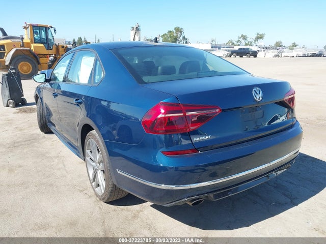 1VWAA7A39JC003186 Volkswagen Passat 2.0t S/r-line