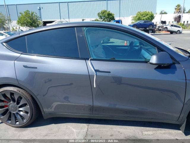 7SAYGDEF7PF790687 Tesla Model Y Performance