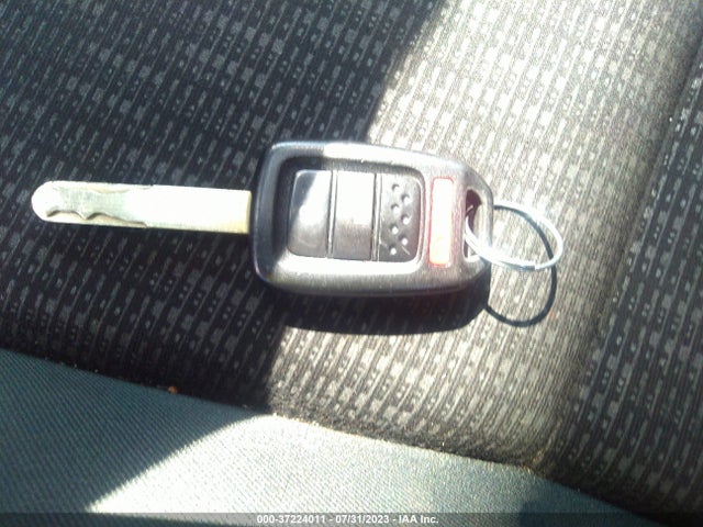 Honda FIT LX 2015 3HGGK5H5XFM706356 Image 3