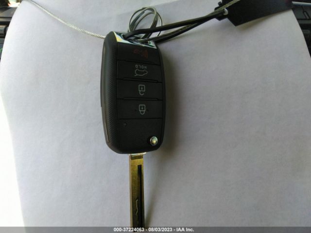 5XYPG4A58HG329952 KIA Sorento Lx V6