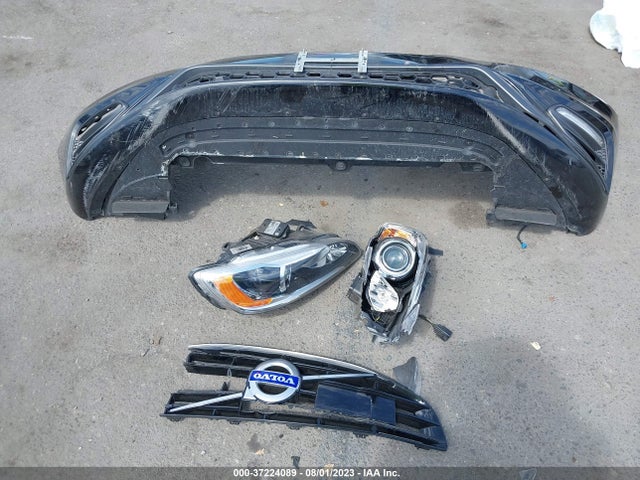 2016 Volvo V60, VIN: YV1902SS0G1291356