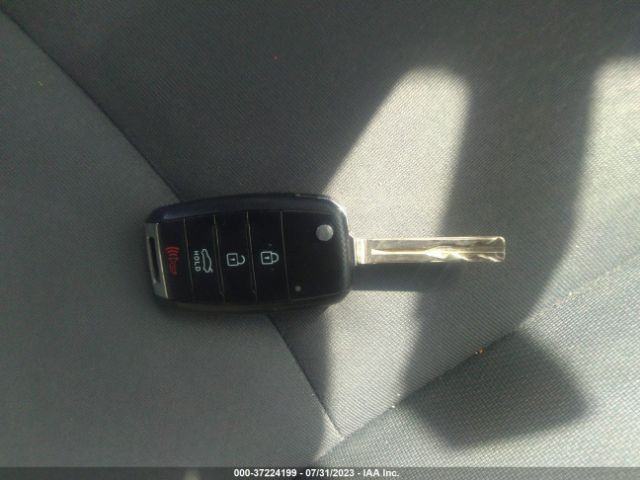 KNAGM4A74F5663893 KIA Optima Lx