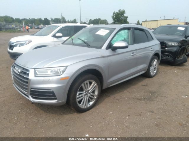 WA1ANAFY0J2245230 Audi Q5 2.0t Tech Premium/2.0t Premium