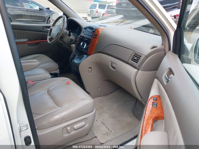 2010 TOYOTA SIENNA XLE VIN: 5TDDK4CCXAS032946