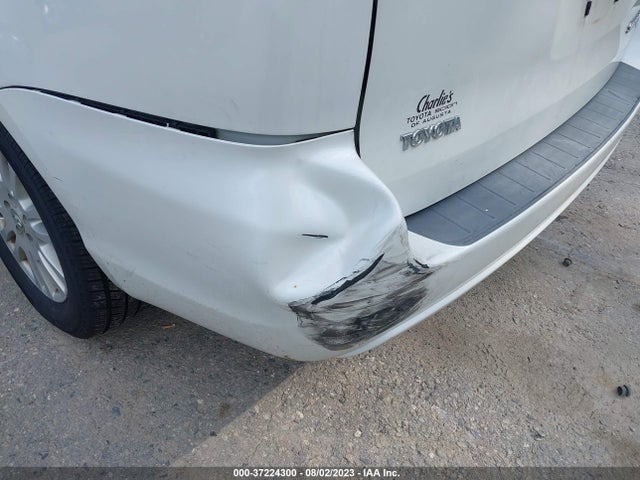 2010 TOYOTA SIENNA XLE VIN: 5TDDK4CCXAS032946