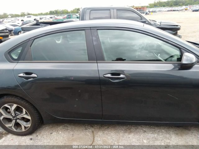 3KPF24ADXME267110 KIA Forte Lxs