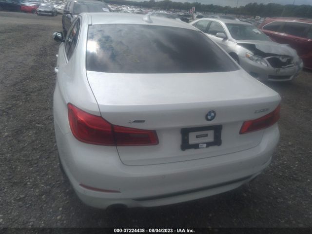 WBAJA7C52KG910872 BMW 5 Series 530i Xdrive