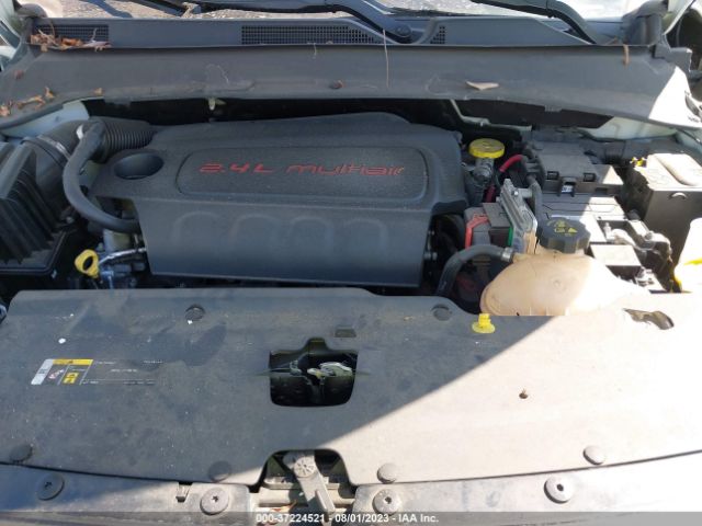 3C4NJCBB2JT140347 Jeep Compass Latitude