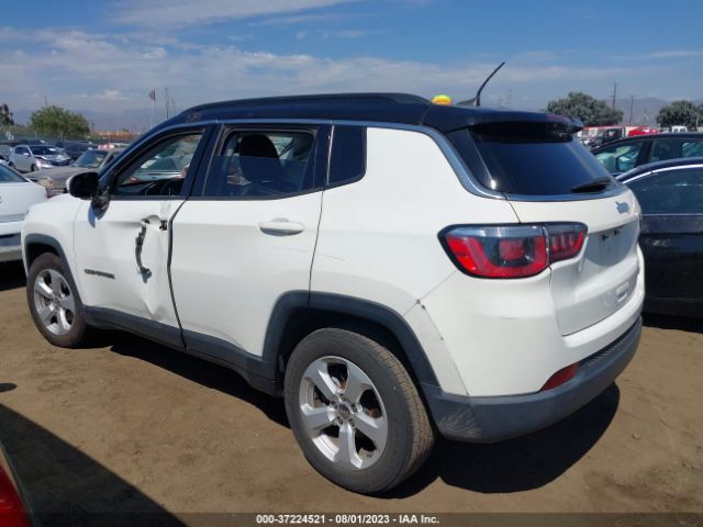 3C4NJCBB2JT140347 Jeep Compass Latitude