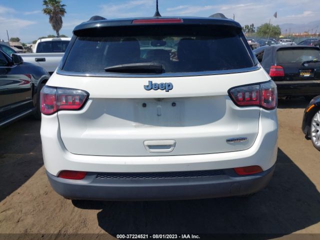 3C4NJCBB2JT140347 Jeep Compass Latitude
