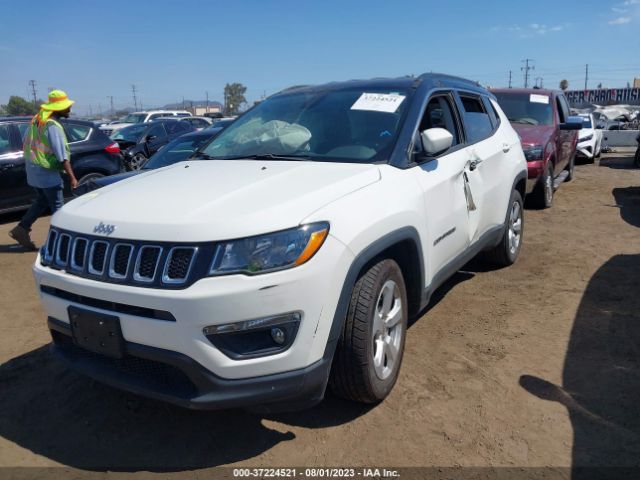 3C4NJCBB2JT140347 Jeep Compass Latitude