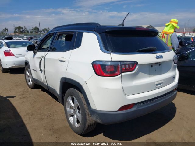 3C4NJCBB2JT140347 Jeep Compass Latitude