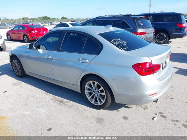 WBA8E1G58HNU13985 BMW 3 Series 320i