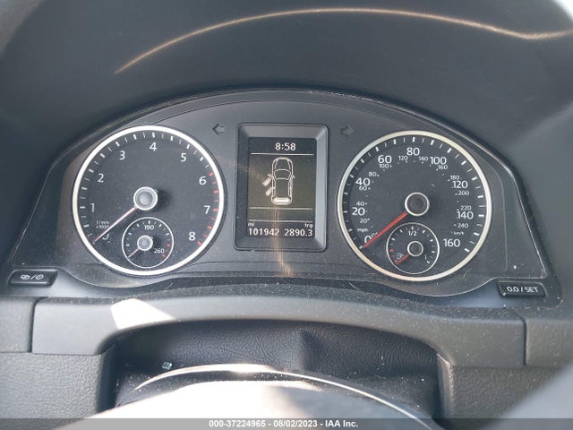 WVGBV7AX7HK000815 Volkswagen TIGUAN