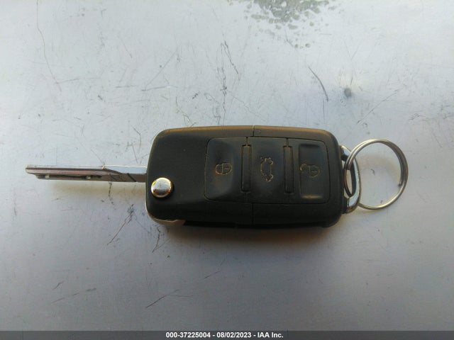 2007 VOLKSWAGEN NEW BEETLE COUPE VIN: 3VWRW31C97M516474