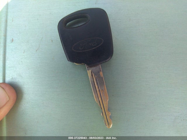 2005 FORD FOCUS SE/SES VIN: 1FAFP36N25W197774