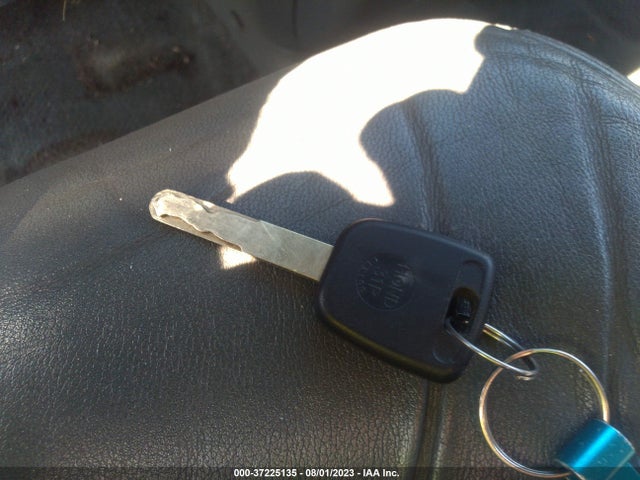2003 HONDA ODYSSEY EX-L VIN: 5FNRL18043B090915