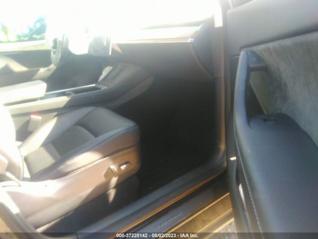 7SAYGAEE1NF322912 Tesla Model Y Long Range