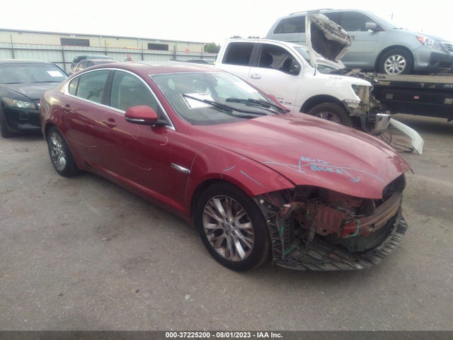 2012 JAGUAR XF SAJWA0FB6CLS28508 Photo 0