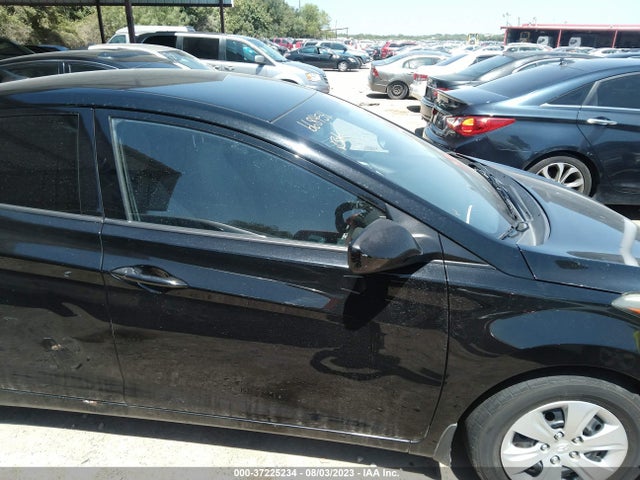 2016 HYUNDAI ELANTRA SE VIN: 5NPDH4AE0GH668454