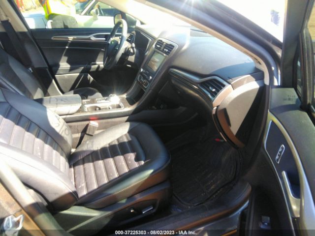 3FA6P0CD5KR109566 Ford FUSION SEL