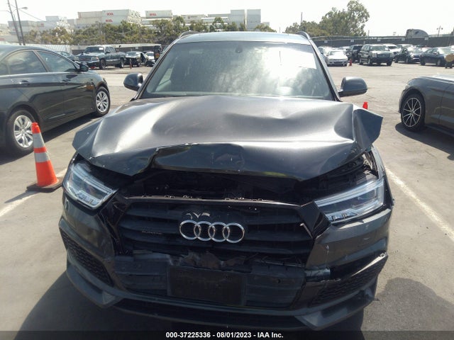 WA1JCCFS9JR009972 Audi Q3 Premium Plus