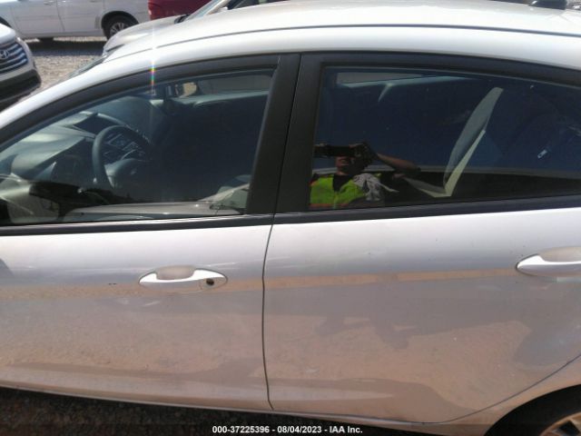 3FADP4TJ9JM143512 Ford FIESTA S
