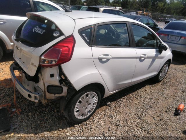 3FADP4TJ9JM143512 Ford FIESTA S