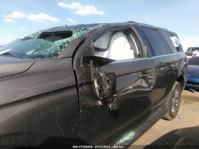 1FMJU1JTXKEA77337 Ford Expedition Xlt