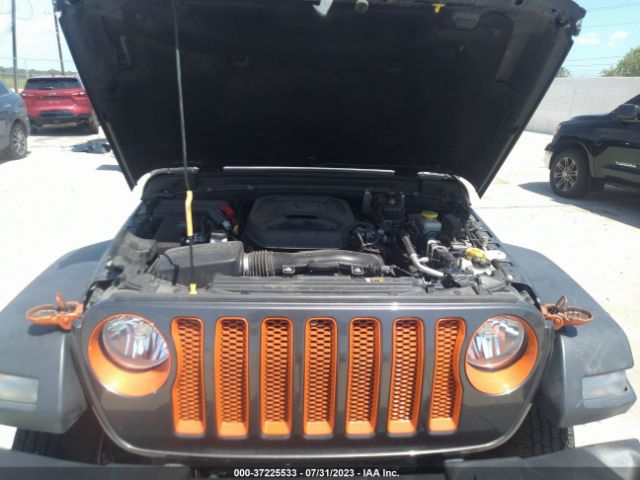 1C4HJXDN8JW210813 Jeep Wrangler Unlimited Sport S