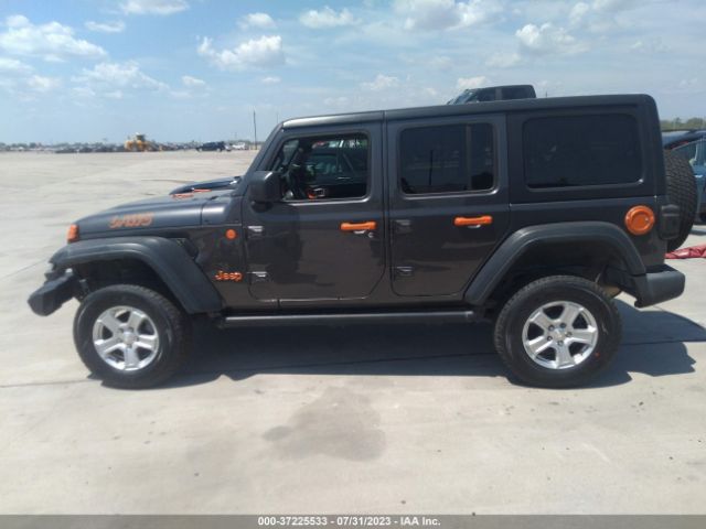 1C4HJXDN8JW210813 Jeep Wrangler Unlimited Sport S