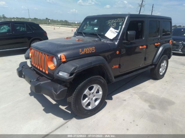 1C4HJXDN8JW210813 Jeep Wrangler Unlimited Sport S
