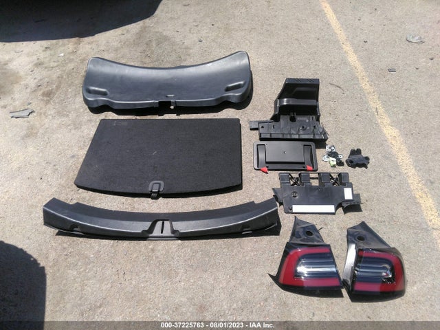 Tesla Model 3 Long Range 2020 5YJ3E1EB0LF639189 Image 3