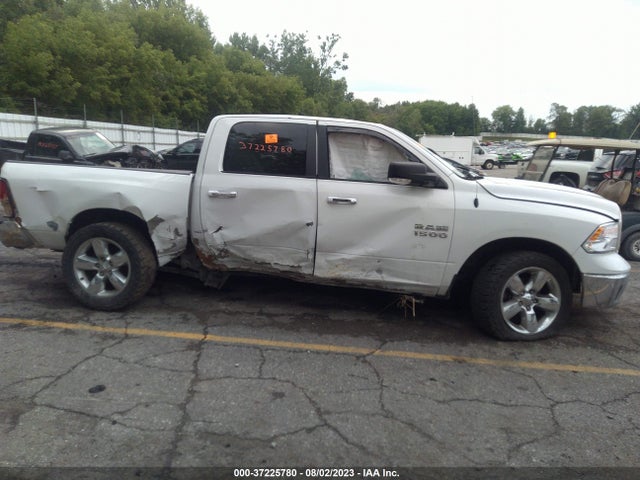2015 RAM 1500 BIG HORN VIN: 1C6RR7LG5FS671652