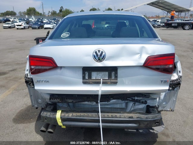 3VW267AJ5GM330292 Volkswagen Jetta Sedan 1.4t S