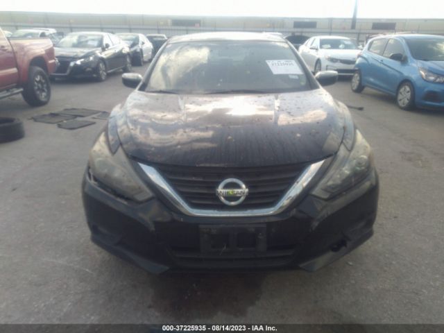 1N4AL3AP2HN318067 Nissan Altima 2.5 Sr