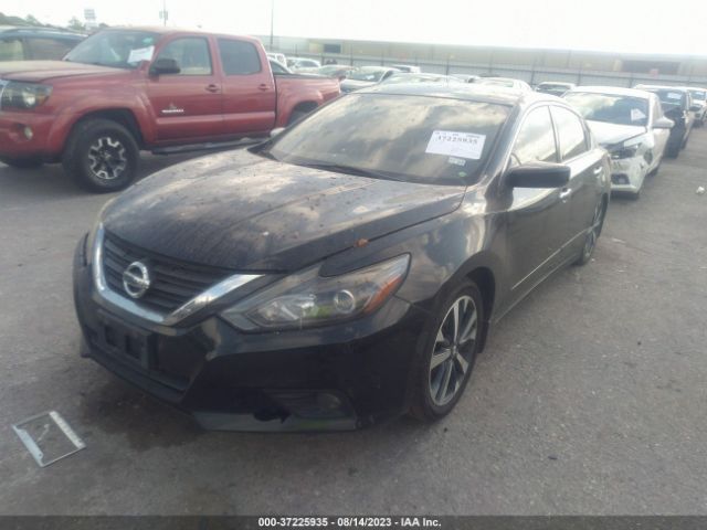 1N4AL3AP2HN318067 Nissan Altima 2.5 Sr