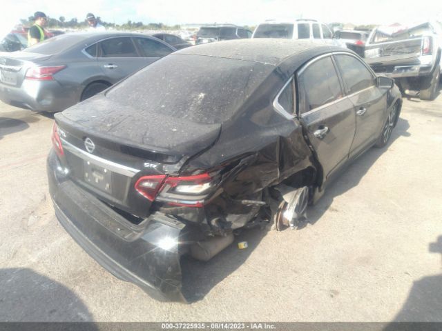 1N4AL3AP2HN318067 Nissan Altima 2.5 Sr