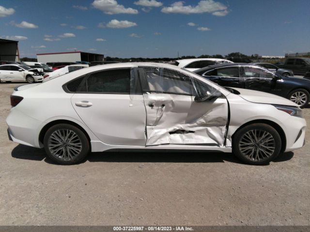 3KPF54AD8PE652273 KIA Forte Gt-line