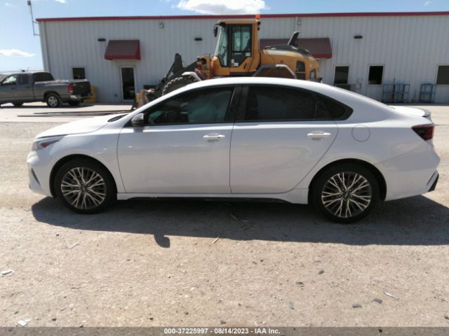 3KPF54AD8PE652273 KIA Forte Gt-line