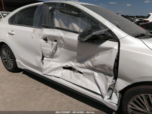 3KPF54AD8PE652273 KIA Forte Gt-line