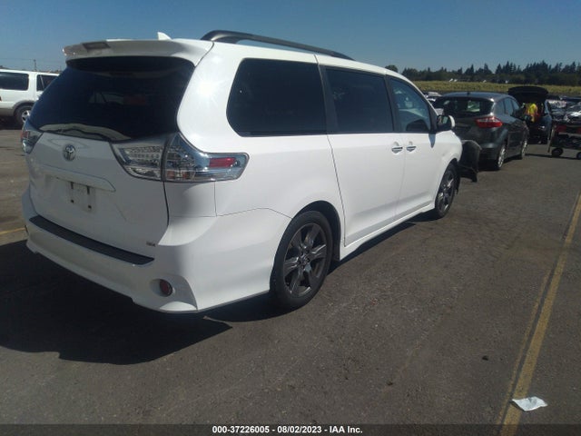 Toyota Sienna Se 8 Passenger 2018 5TDXZ3DC2JS942303 Image 4