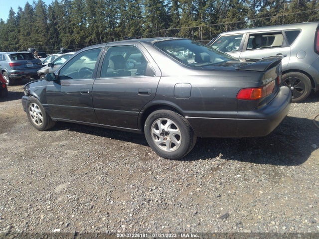 2000 TOYOTA CAMRY LE VIN: JT2BG22K1Y0422474